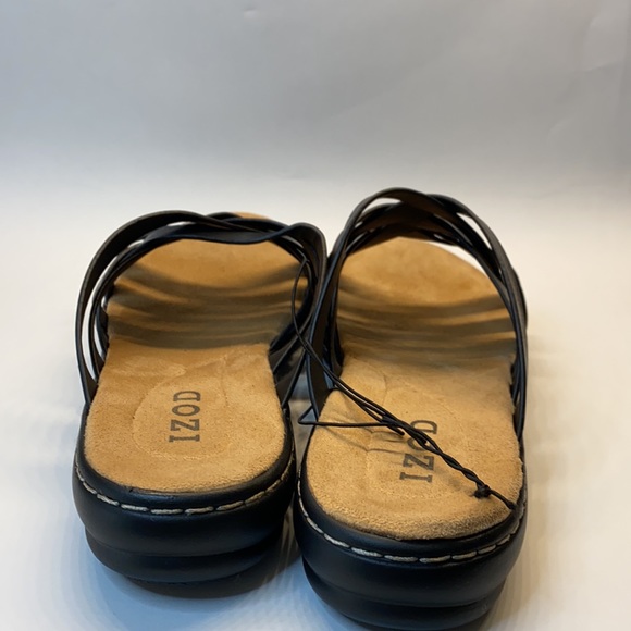 Izod Sandals NWOT - Picture 3 of 4